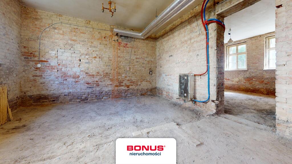 Lokal do własnej aranżacji w dobrej lokalizacji (11)