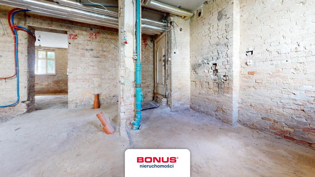 Lokal do własnej aranżacji w dobrej lokalizacji (5)