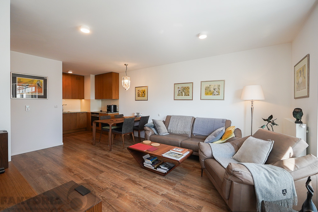 Stare Miasto Apartament 2 pok, + miejsce postojowe (1)