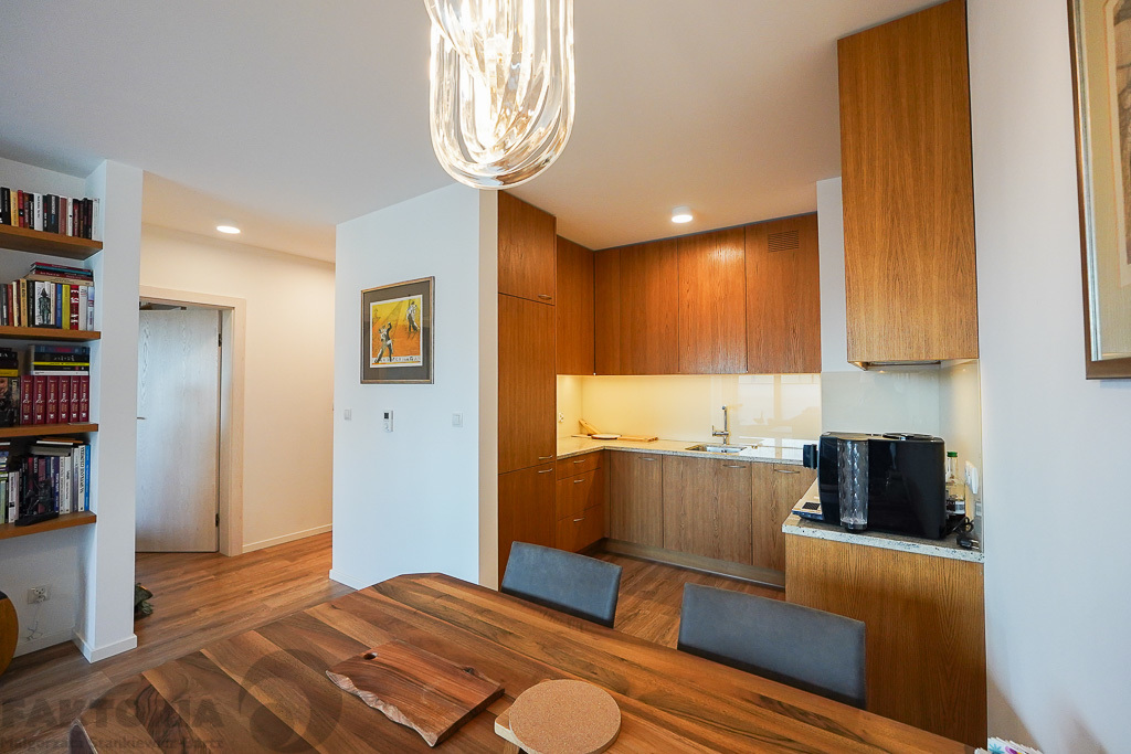 Stare Miasto Apartament 2 pok, + miejsce postojowe (4)