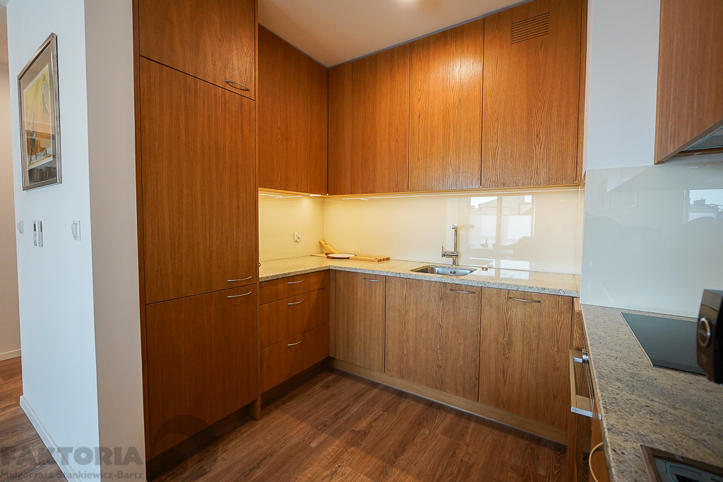 Stare Miasto Apartament 2 pok, + miejsce postojowe (8)