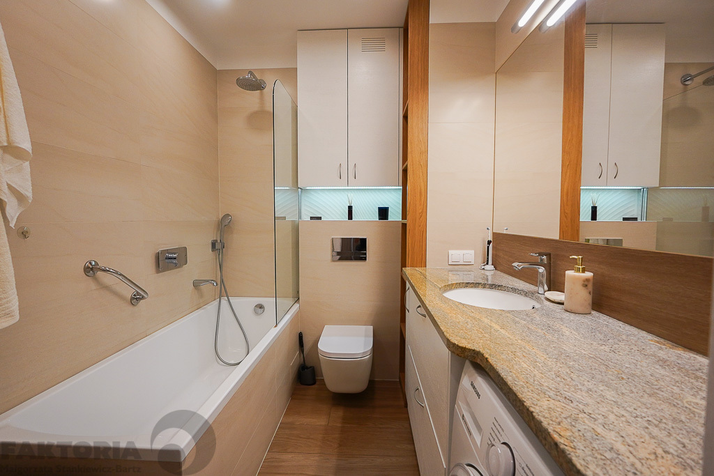 Stare Miasto Apartament 2 pok, + miejsce postojowe (10)