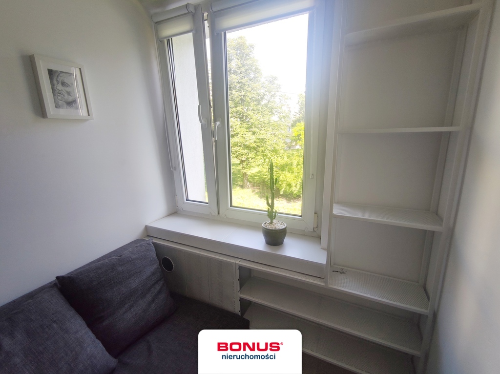 1. piętro, 3 niezależne pokoje, osobna kuchnia (19)