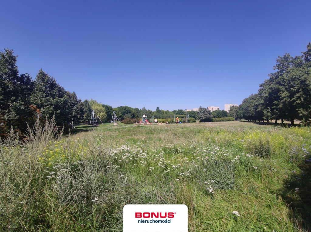 1. piętro, 3 niezależne pokoje, osobna kuchnia (27)