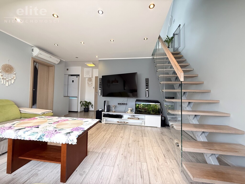 Przecław , 4 pok + piwnica , możliwość garażu (5)