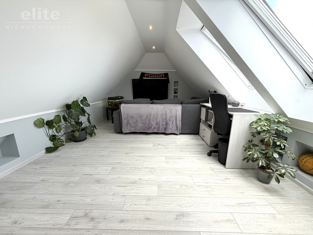 Przecław , 4 pok + piwnica , możliwość garażu (14)