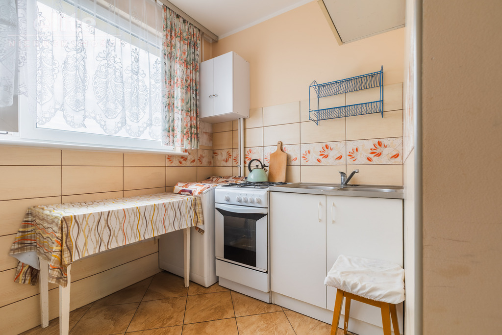 Police kawalerka na 8 piętrze z widokiem na las (4)