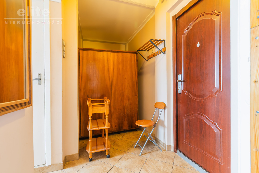 Police kawalerka na 8 piętrze z widokiem na las (5)