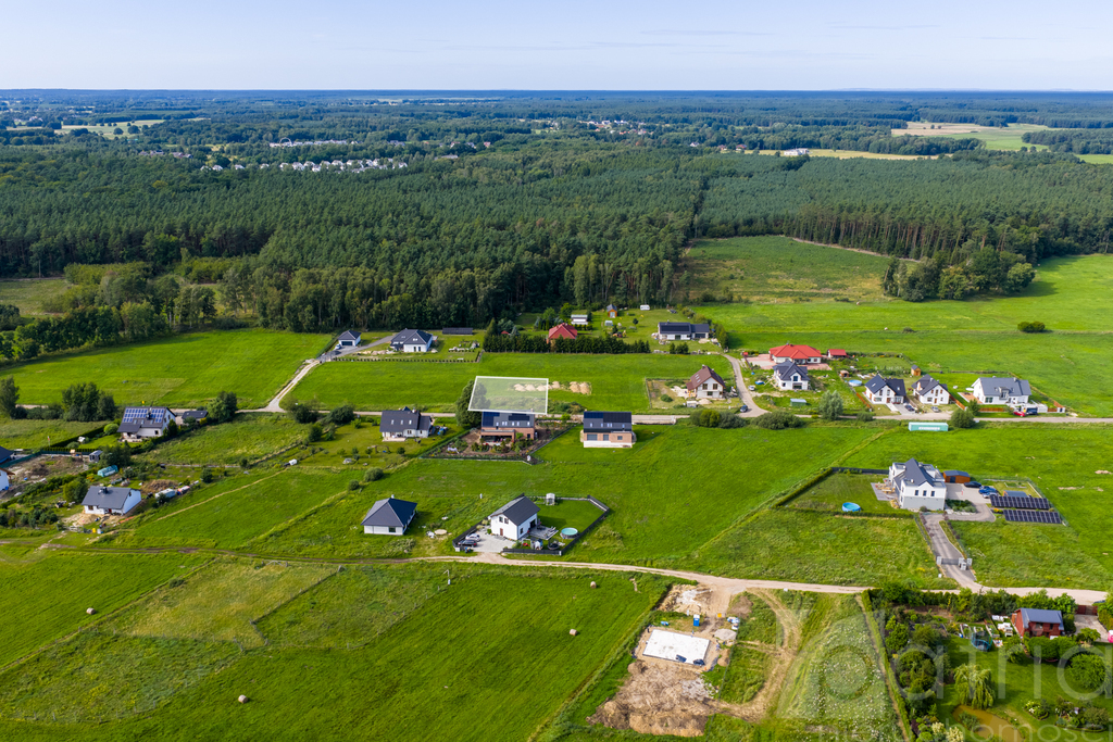 Działka niedaleko lasu o powierzchni 1051 m2 (4)