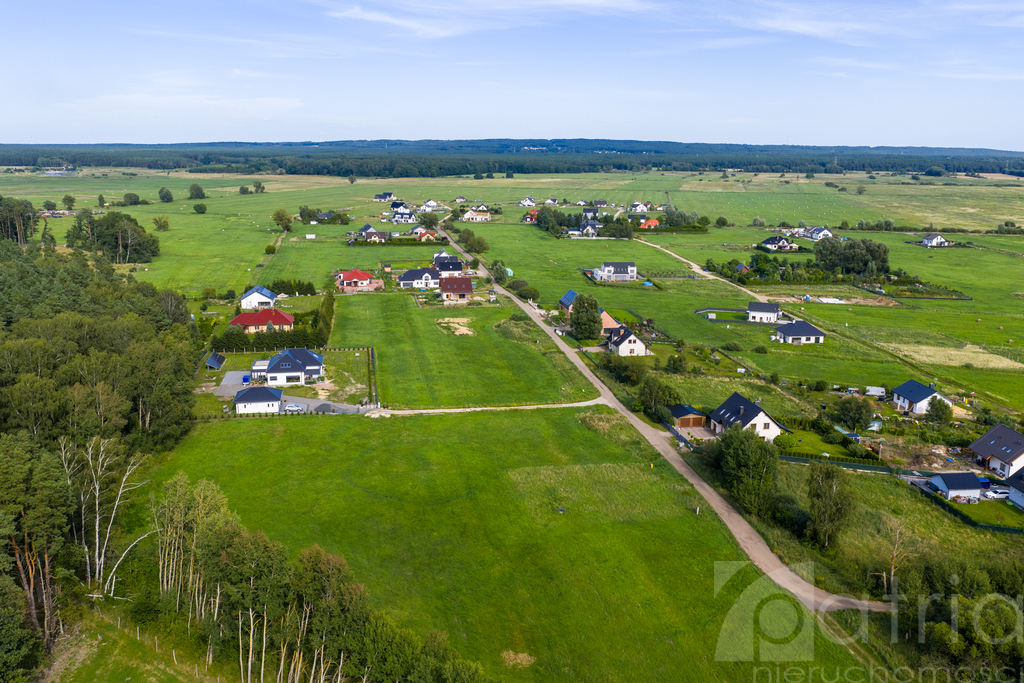 Działka niedaleko lasu o powierzchni 1051 m2 (5)