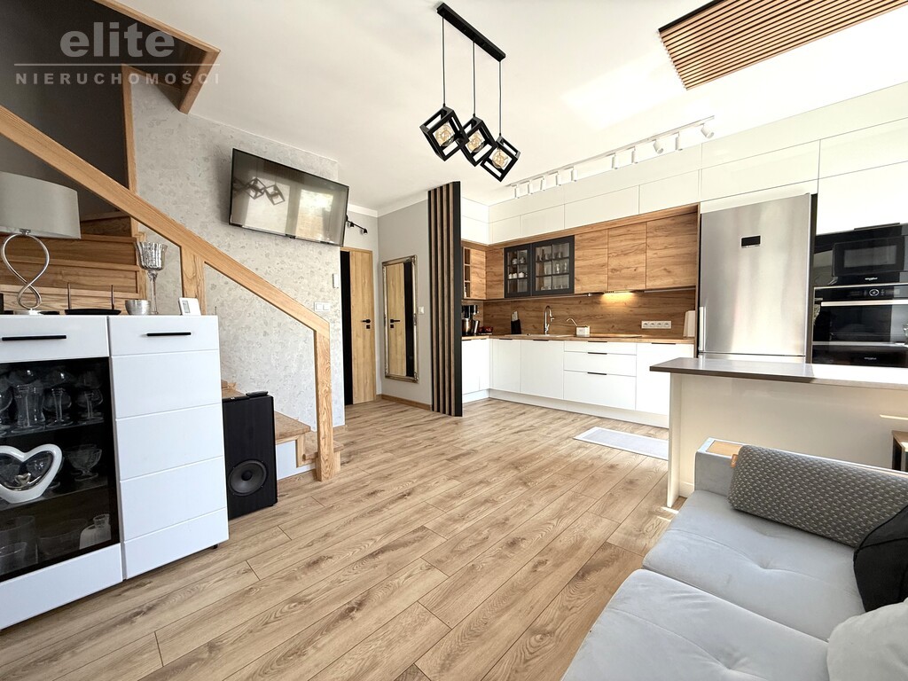 Szeregowiec skrajny 3pok + garaż 25m2 + 1 m.p (5)