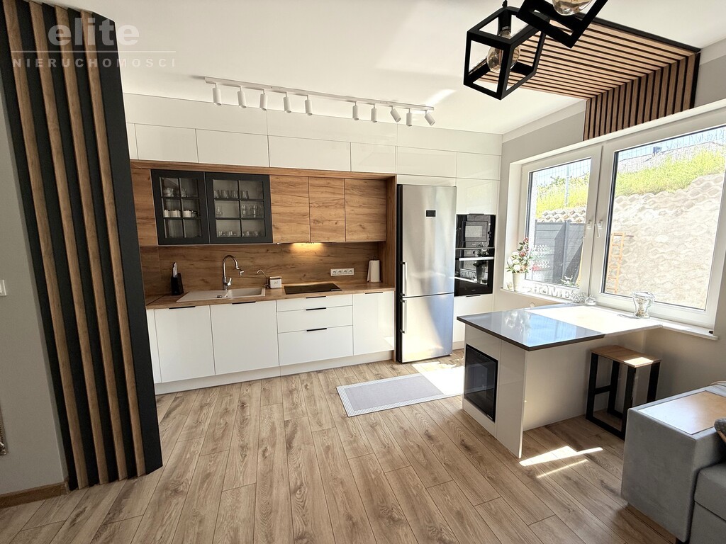 Szeregowiec skrajny 3pok + garaż 25m2 + 1 m.p (6)