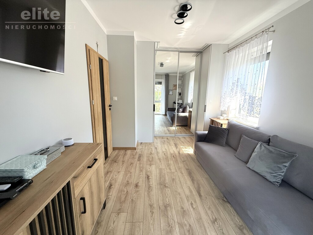 Szeregowiec skrajny 3pok + garaż 25m2 + 1 m.p (11)