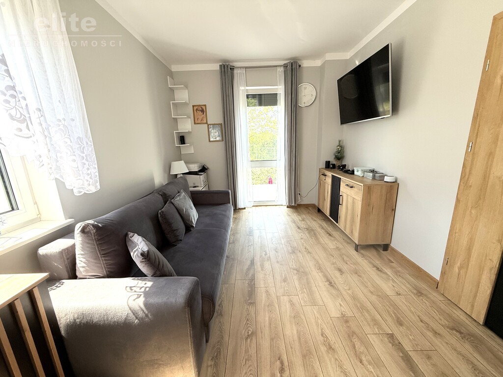 Szeregowiec skrajny 3pok + garaż 25m2 + 1 m.p (12)