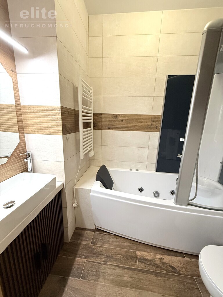 Szeregowiec skrajny 3pok + garaż 25m2 + 1 m.p (14)