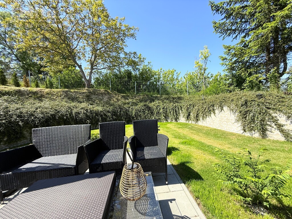 Szeregowiec skrajny 3pok + garaż 25m2 + 1 m.p (2)