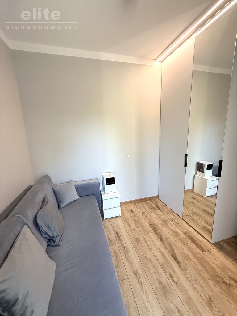 Szeregowiec skrajny 3pok + garaż 25m2 + 1 m.p (15)