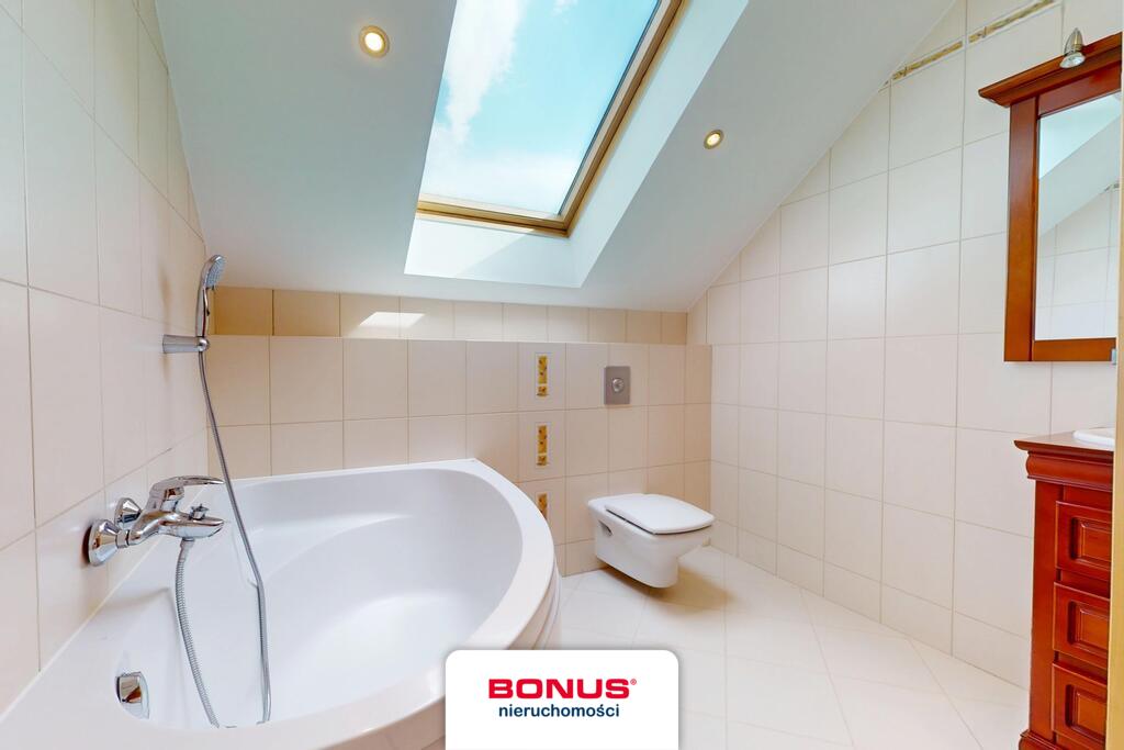 Dwa niezależne domy w jednej nieruchomości (9)