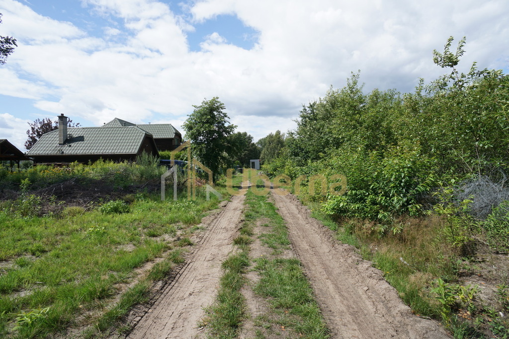 Atrakcyjna działka budowlana w malowniczej Rurzycy (7)