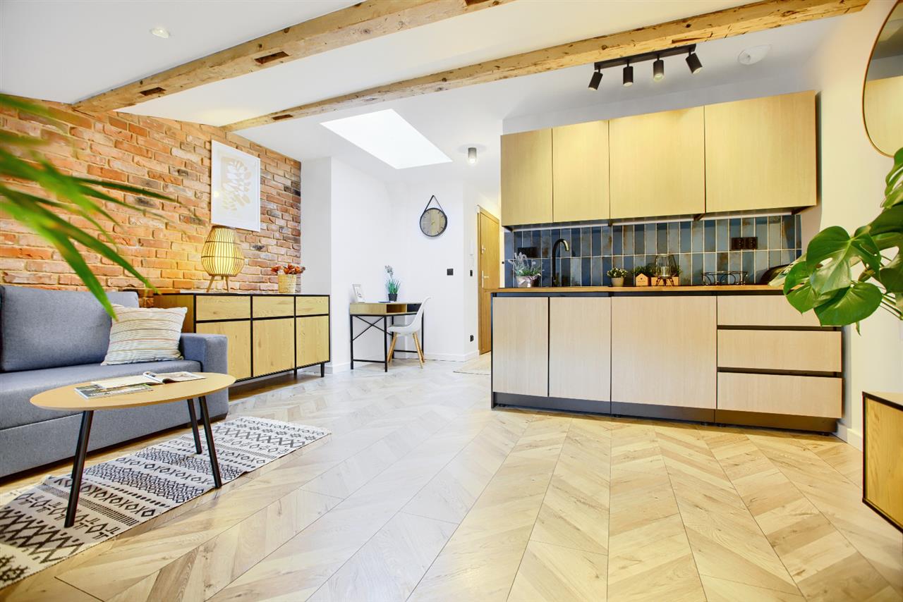 Piękna kawalerka w centrum miasta! (7)