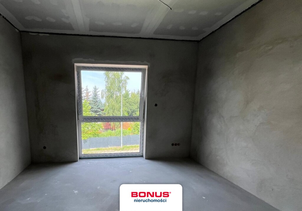 Bliźniak Z garażem Lewy Deweloperka 4 sypialnie (9)