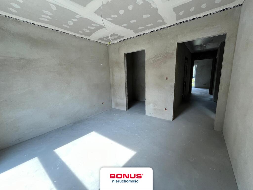 Bliźniak Z garażem Lewy Deweloperka 4 sypialnie (11)