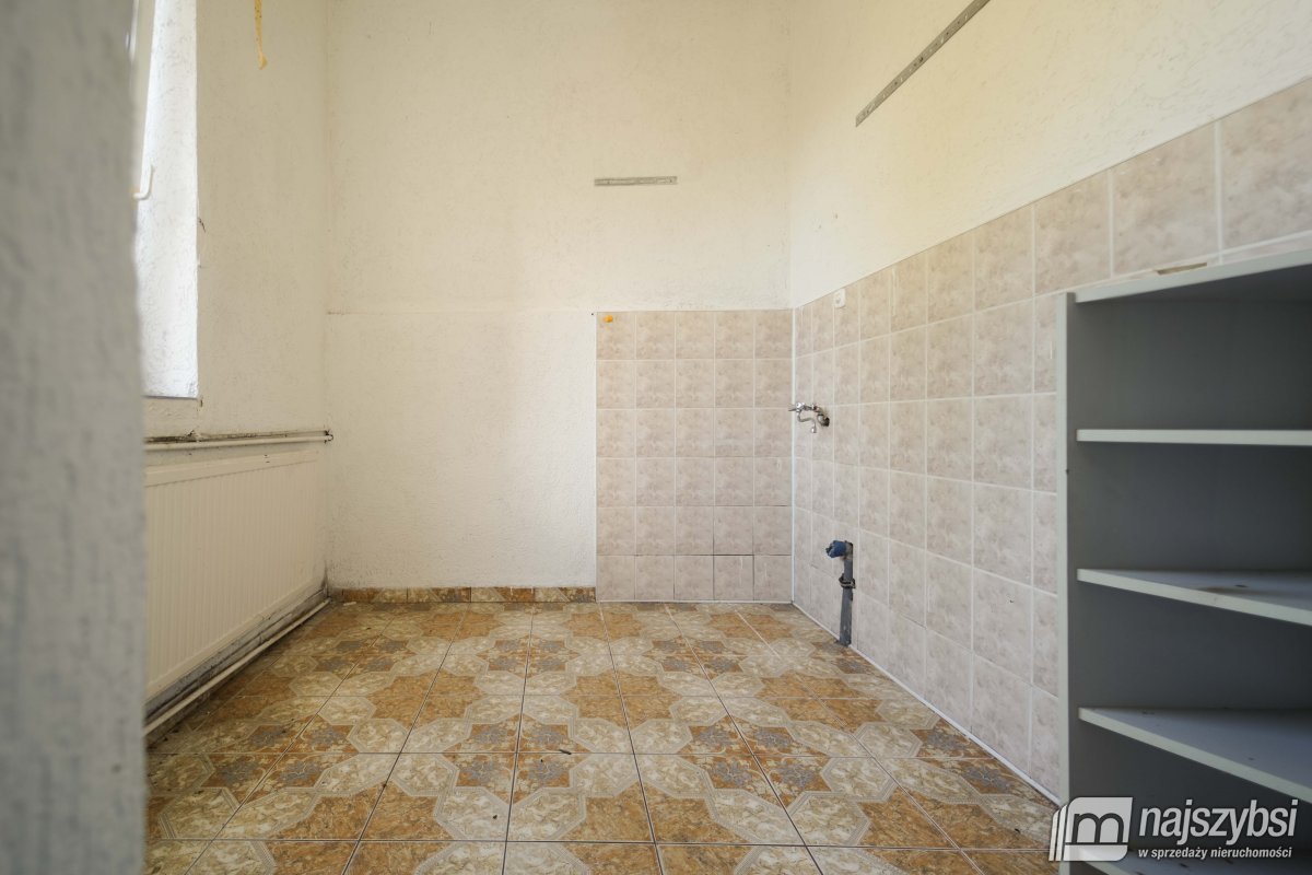 Mechowo - duży budynek mieszkalno-usługowy na sprz (17)