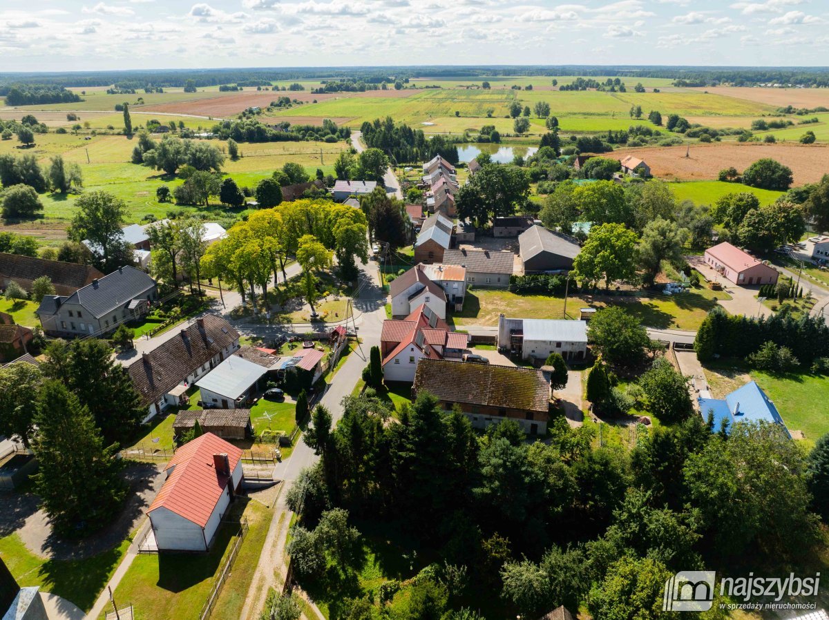 Mechowo - duży budynek mieszkalno-usługowy na sprz (23)