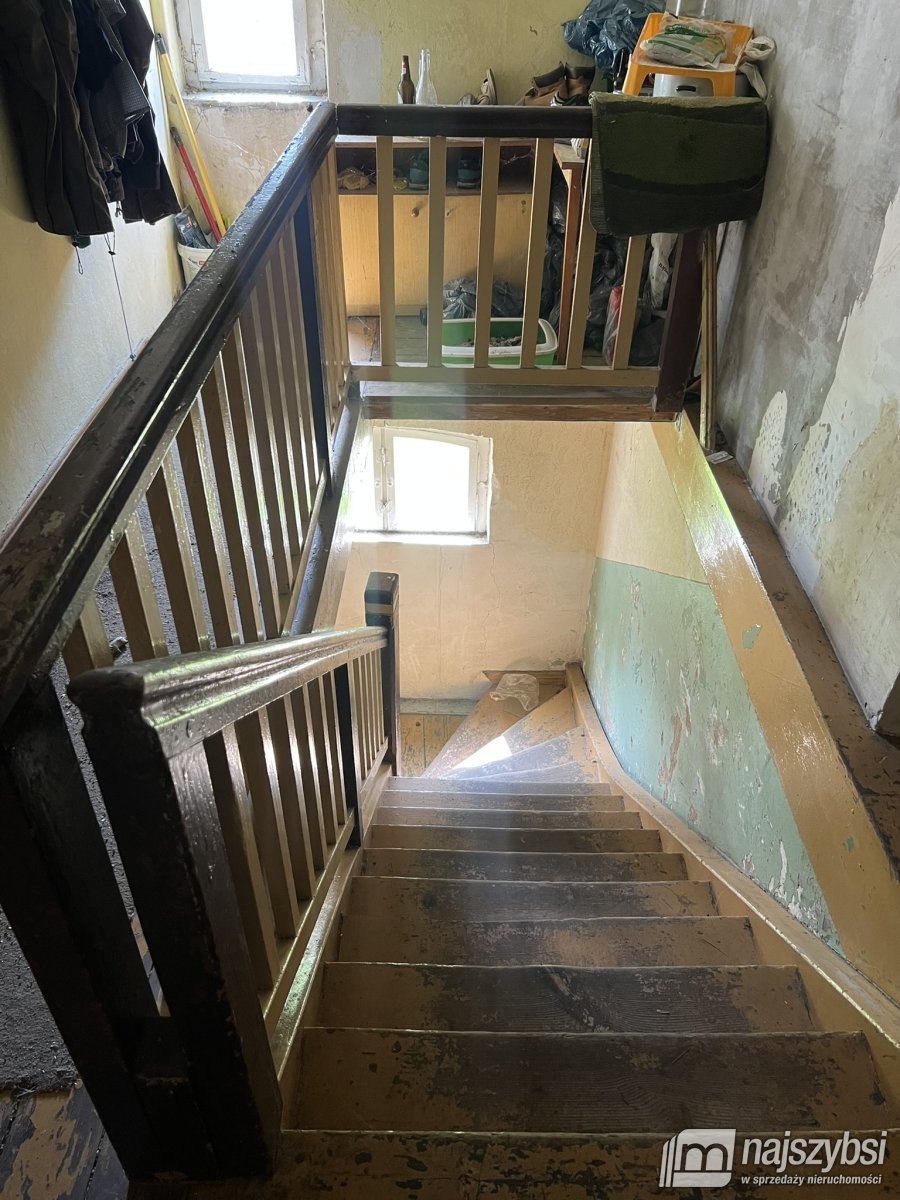 Mechowo - duży budynek mieszkalno-usługowy na sprz (24)