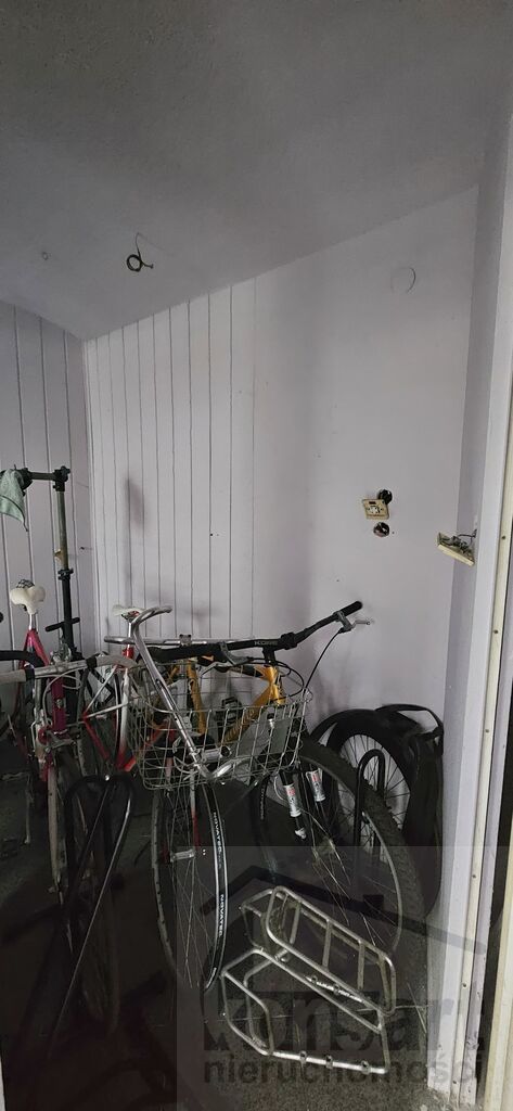 Mały lokal usługowy w kamienicy w centrum (4)