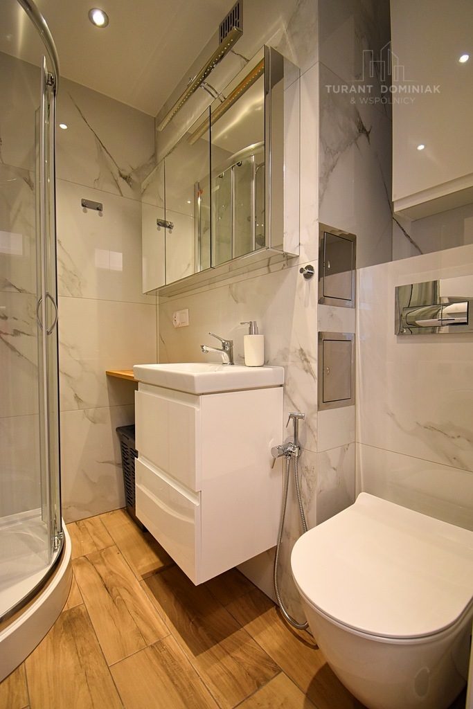 Dwupokojowe mieszkanie po kapitalnym remoncie (10)