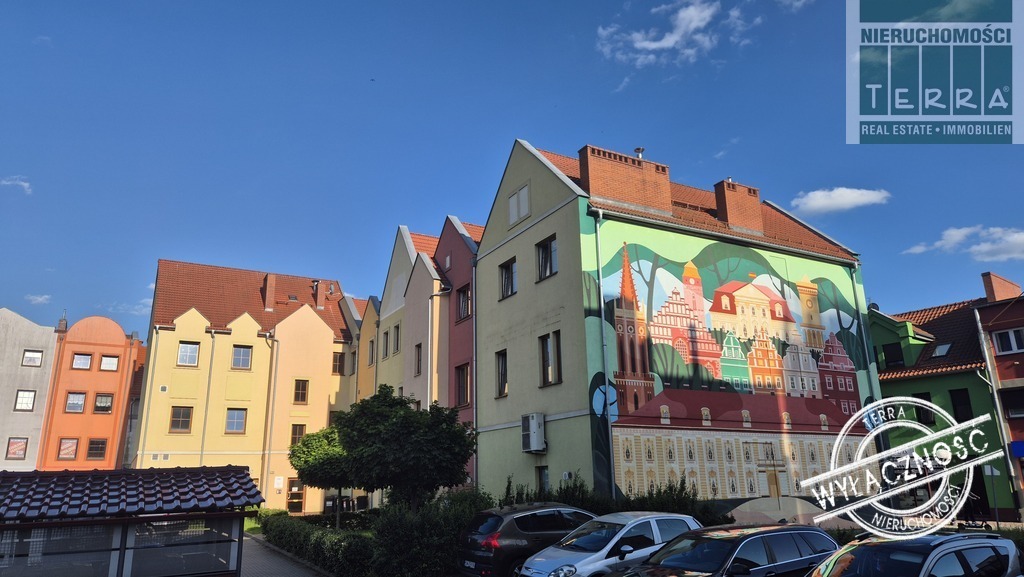 Zespół kamienic na starówce. (8)