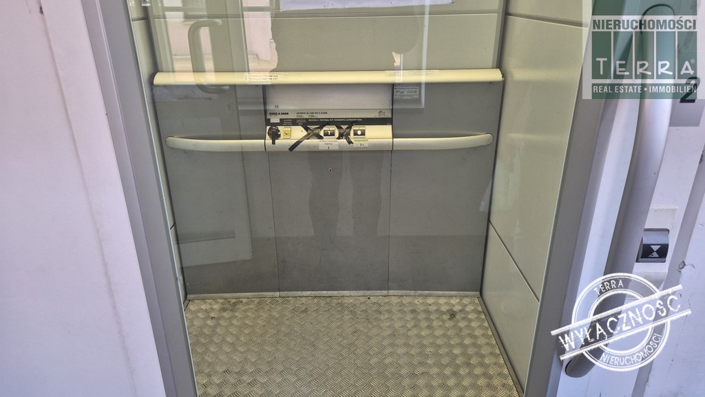 Zespół kamienic na starówce. (12)