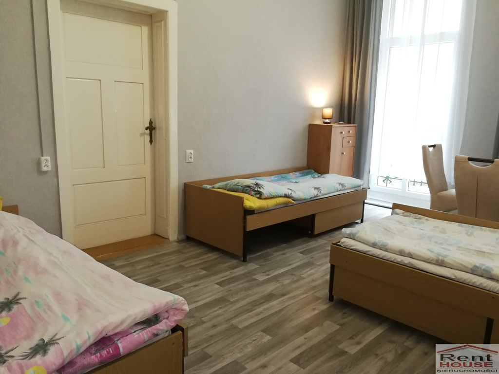 Mieszkanie pracownicze, dla 10-12 osób, centrum (1)