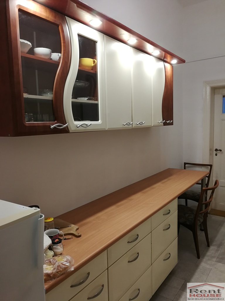 Mieszkanie pracownicze, dla 10-12 osób, centrum (12)