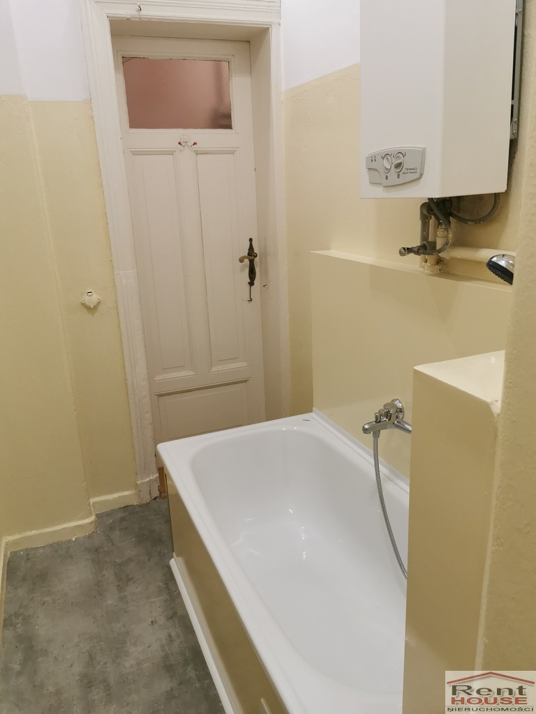 Mieszkanie pracownicze, dla 10-12 osób, centrum (18)