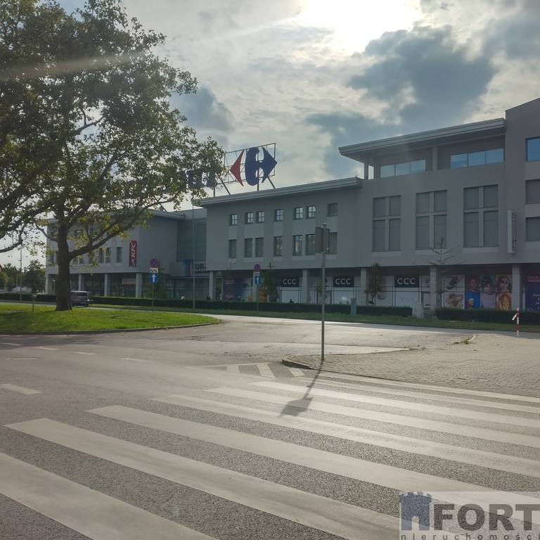 Centrum* 2 pok *ogrzew. miejsk.* balkon* 1 piętro (11)