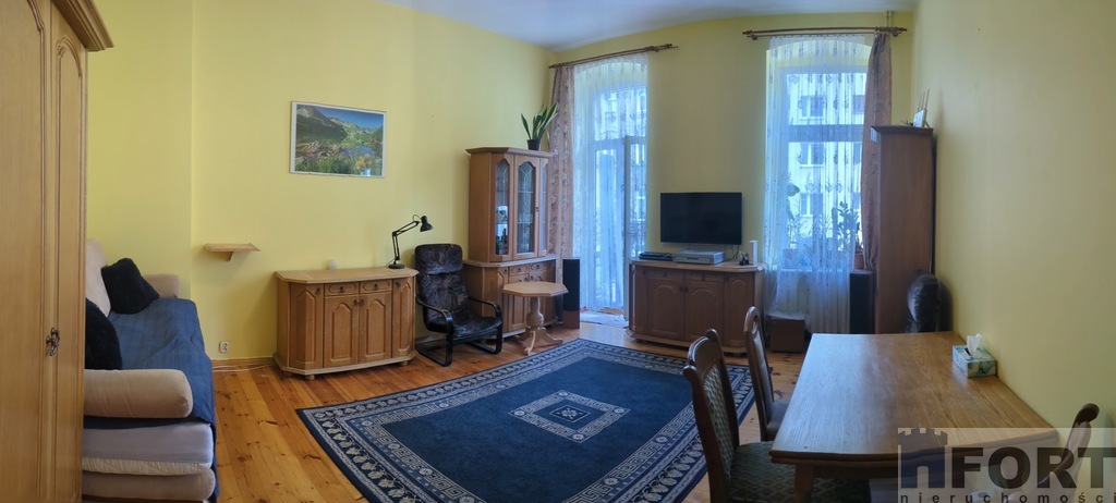 Centrum* 2 pok *ogrzew. miejsk.* balkon* 1 piętro (1)