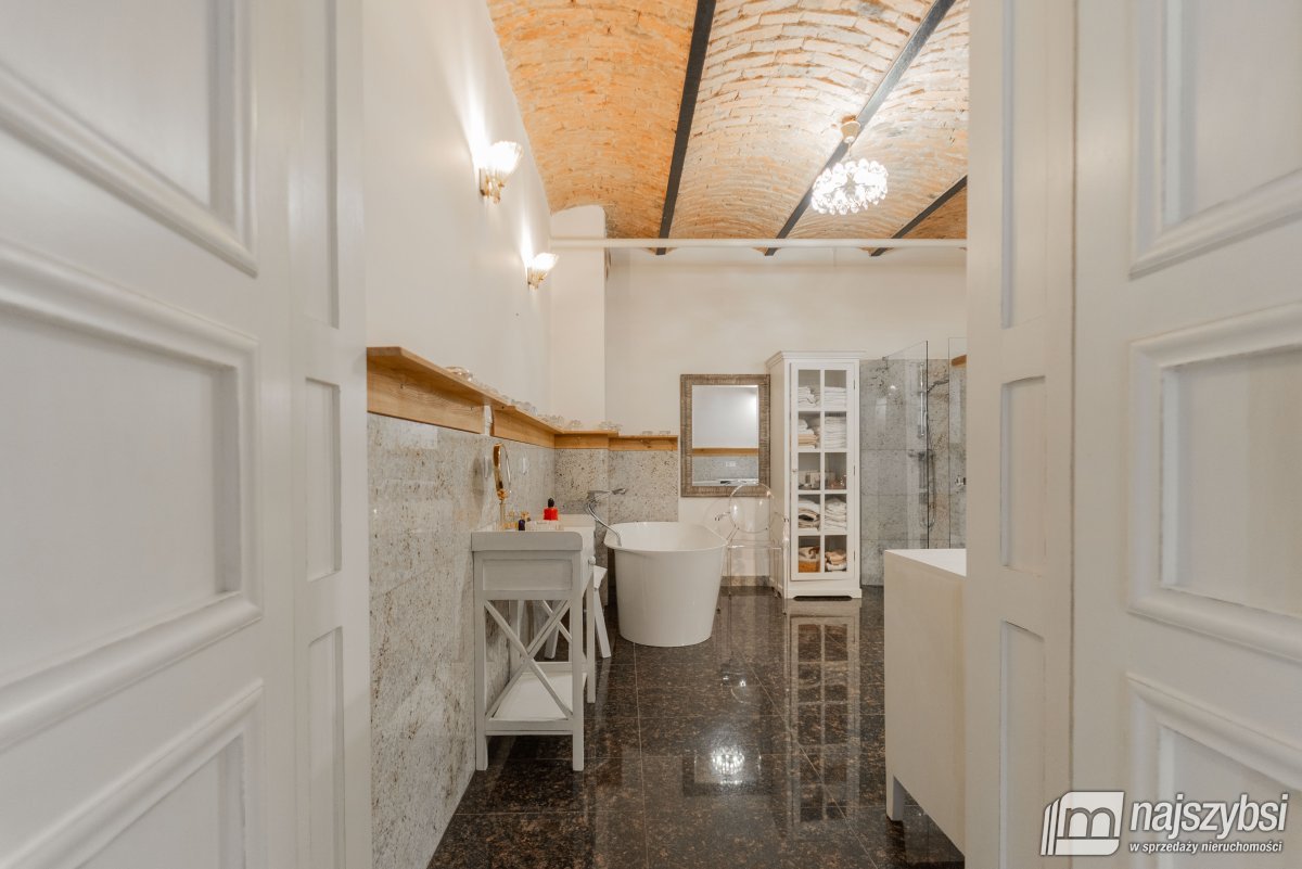 Płoty -komfortowe mieszkanie 87,92m2 z garażem  (17)