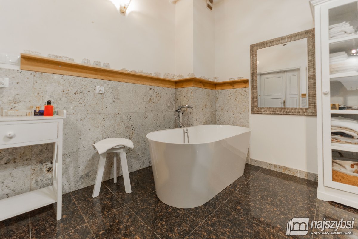 Płoty -komfortowe mieszkanie 87,92m2 z garażem  (19)