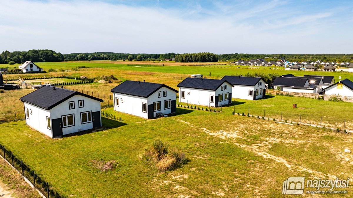 Jezierzany- kompleks domków nad morzem (1)