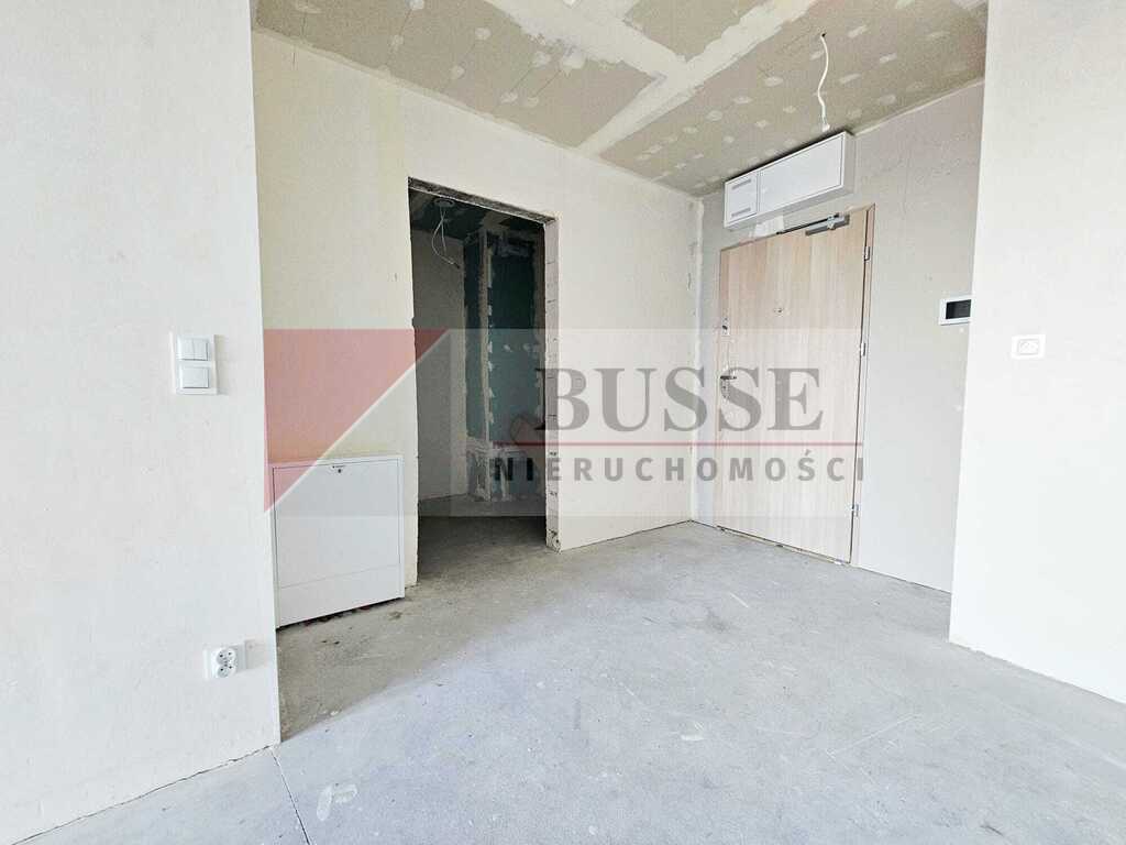 2 pok. apartament w Sky Garden! Stan deweloperski! (8)