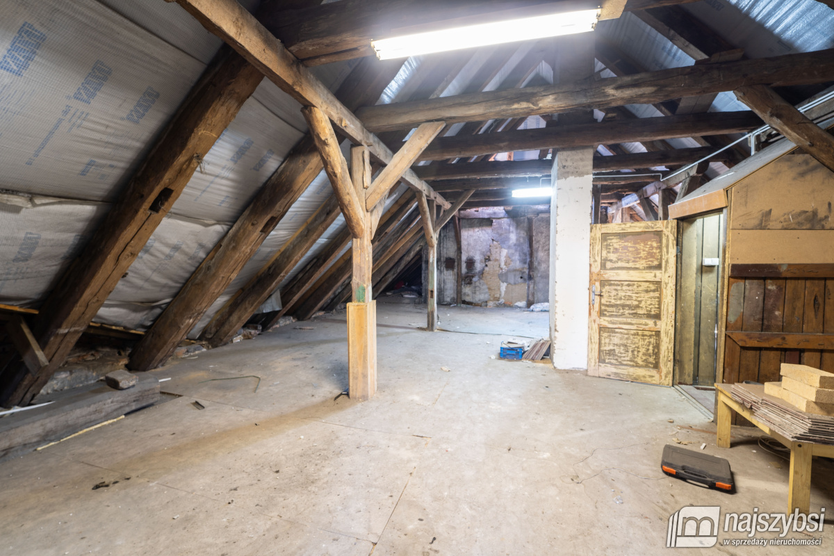 Kamienica w samym centrum Trzebiatowa  (15)