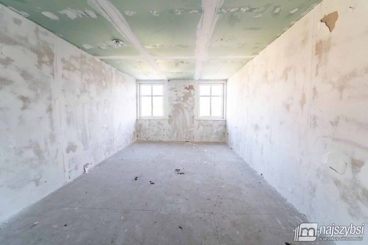 Kamienica w samym centrum Trzebiatowa  (16)