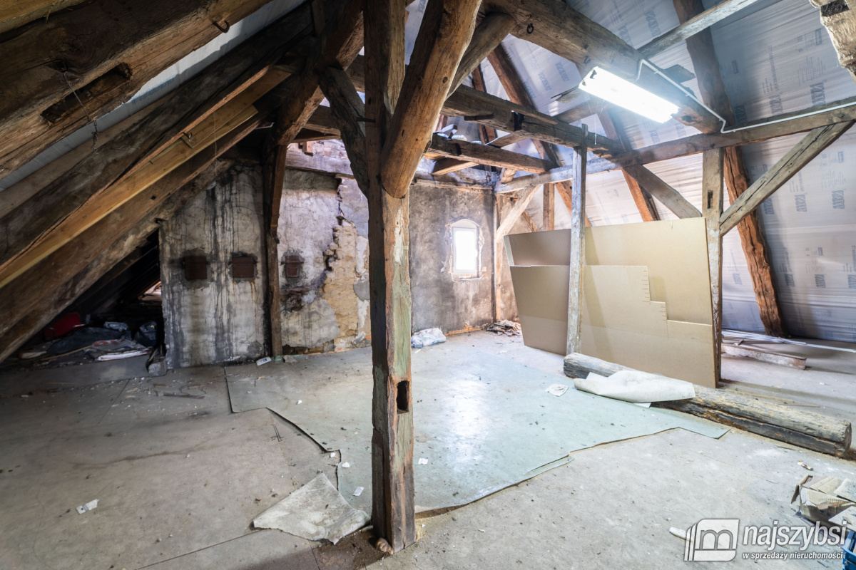 Kamienica w samym centrum Trzebiatowa  (18)