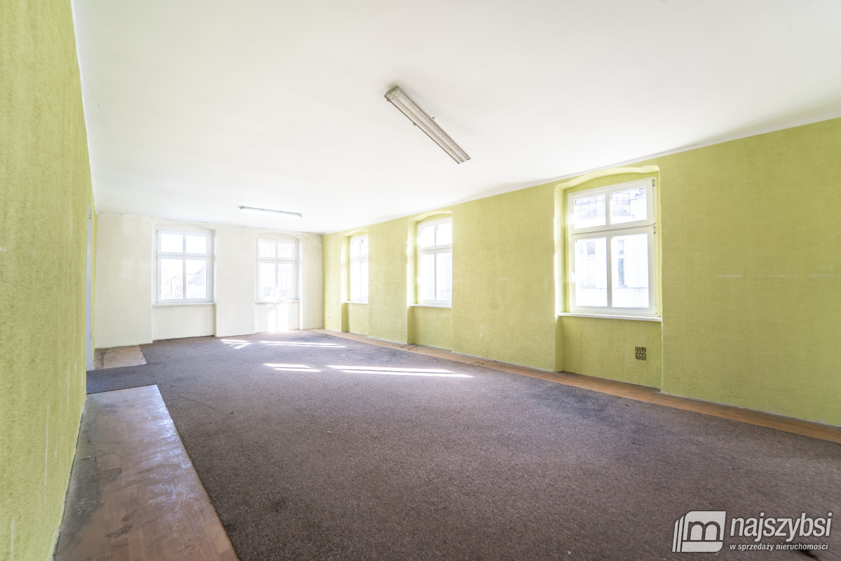 Kamienica w samym centrum Trzebiatowa  (5)