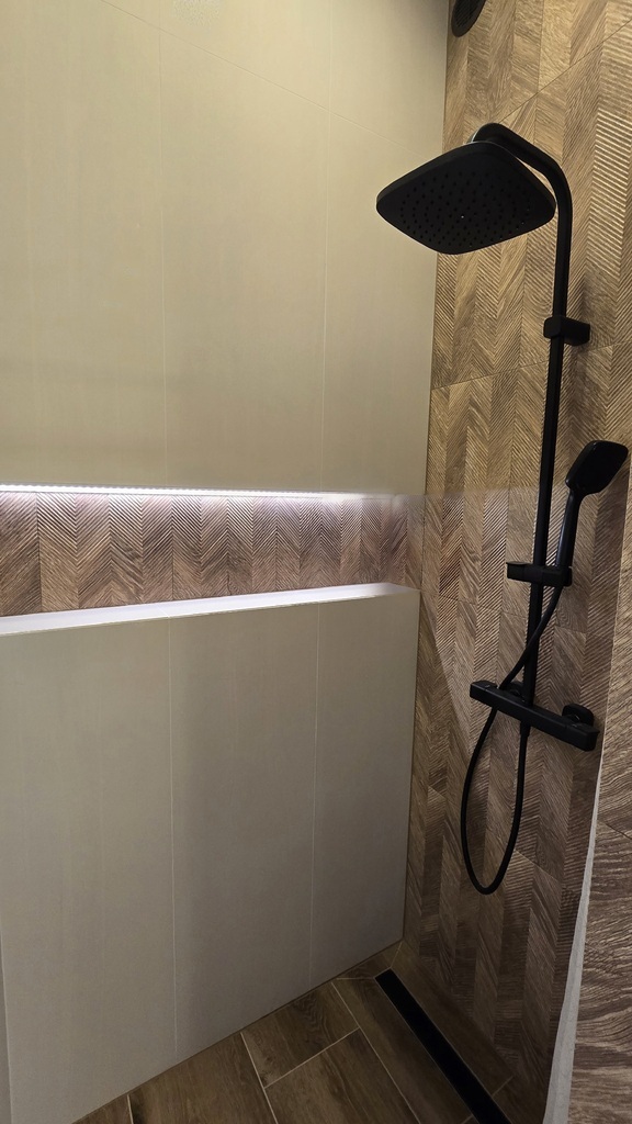 Komfortowe 2 pokoje po generalnym remoncie. (10)