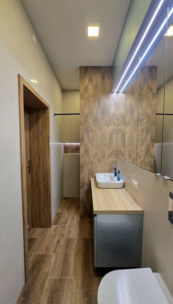 Komfortowe 2 pokoje po generalnym remoncie. (9)