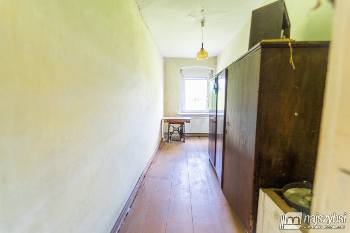 Dom z sadem na dużej działce. (13)