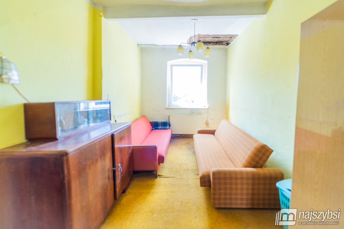 Dom z sadem na dużej działce. (14)